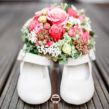 Brautschuhe Ringe Blumen Fotograf